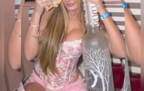LUXURIA